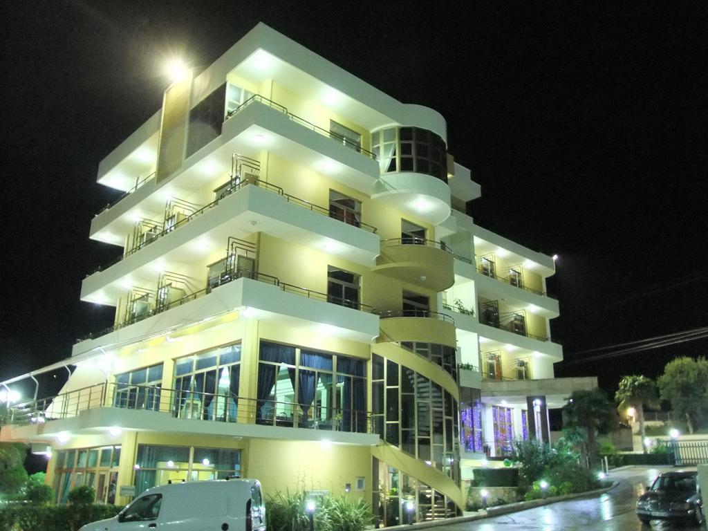 Paradise Beach Hotel Vlore Exterior photo