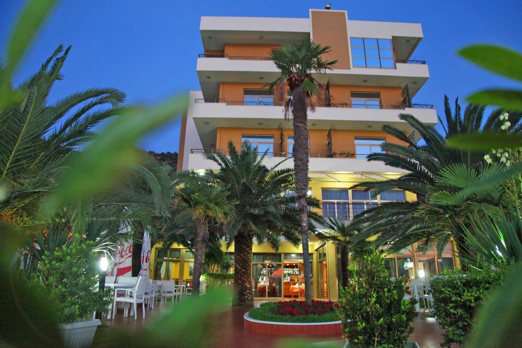 Paradise Beach Hotel Vlore Exterior photo